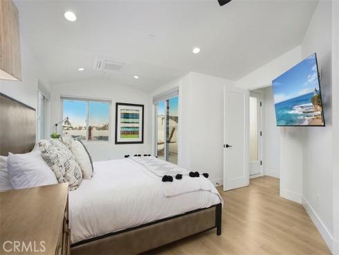 215  32nd   Street, Newport Beach, CA