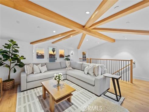 20462  Santa Ana Ave  D , Newport Beach, CA