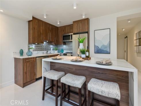 100  Scholz  205  Plaza, Newport Beach, CA