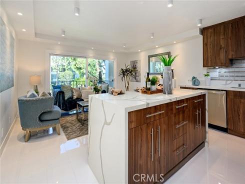 100  Scholz  205  Plaza, Newport Beach, CA