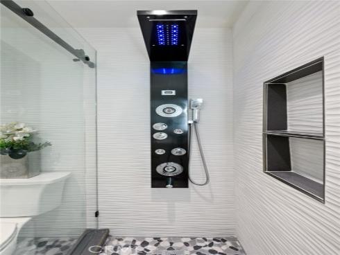 100  Scholz  205  Plaza, Newport Beach, CA