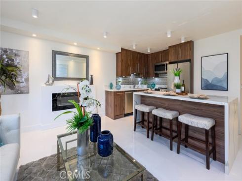 100  Scholz  205  Plaza, Newport Beach, CA