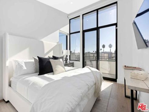 4106  River  2  Avenue, Newport Beach, CA