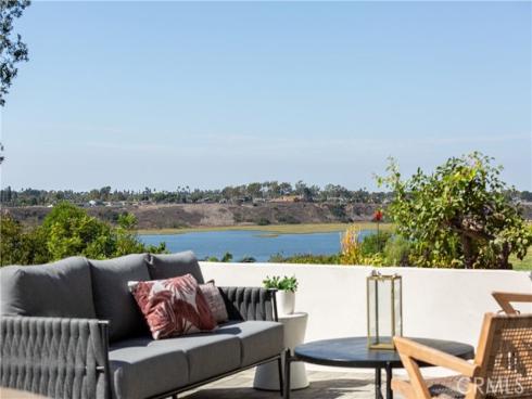 412  Vista Grande  , Newport Beach, CA