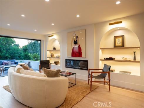 412  Vista Grande  , Newport Beach, CA