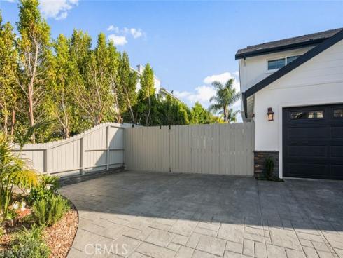 2262  Orchard  , Newport Beach, CA