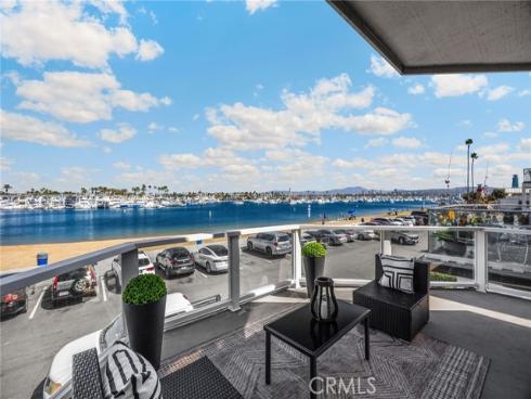 1819 W Bay  B  Avenue, Newport Beach, CA