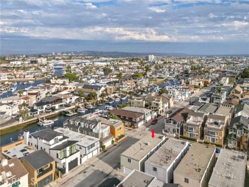 213  41st  , Newport Beach, CA