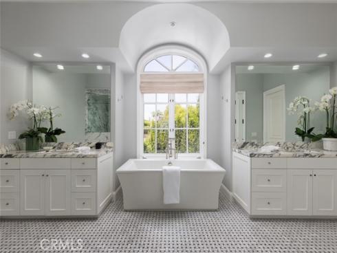 125  Kings   Place, Newport Beach, CA