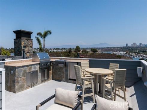 125  Kings   Place, Newport Beach, CA