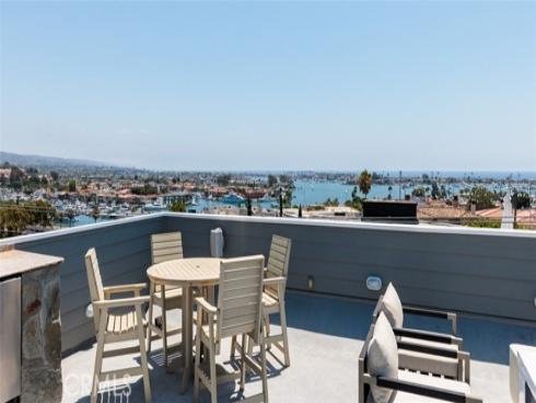 125  Kings   Place, Newport Beach, CA