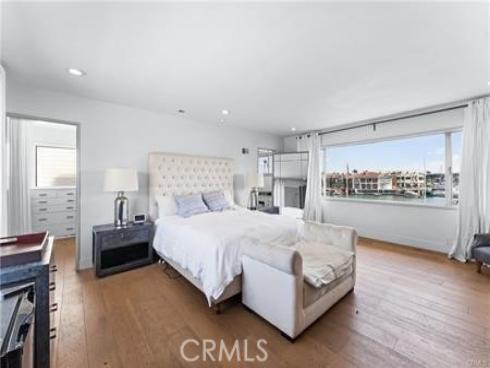 11  Harbor   Island, Newport Beach, CA