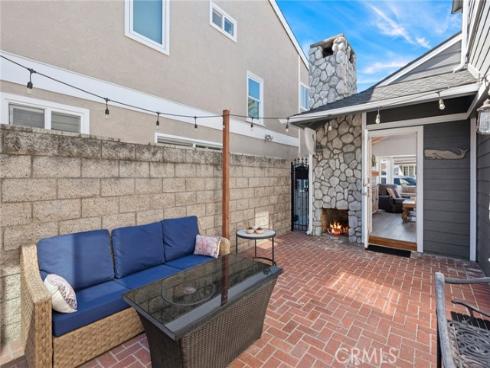 126  Collins  , Newport Beach, CA