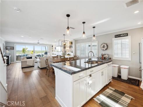 231  Canal  , Newport Beach, CA