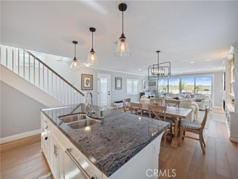 231  Canal  , Newport Beach, CA