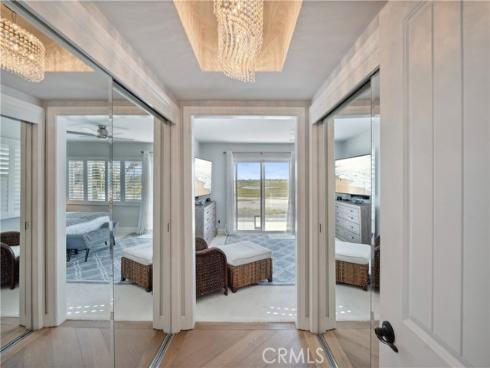 231  Canal  , Newport Beach, CA