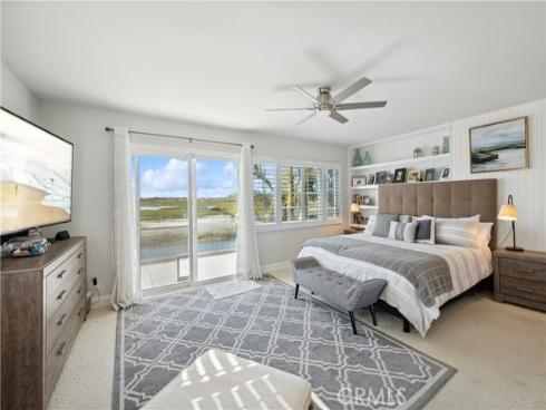 231  Canal  , Newport Beach, CA