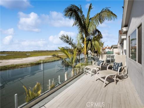231  Canal  , Newport Beach, CA