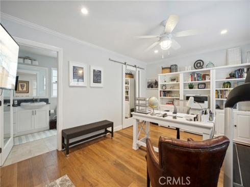 231  Canal  , Newport Beach, CA