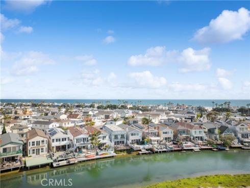 231  Canal  , Newport Beach, CA