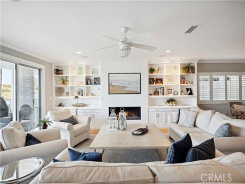 231  Canal  , Newport Beach, CA