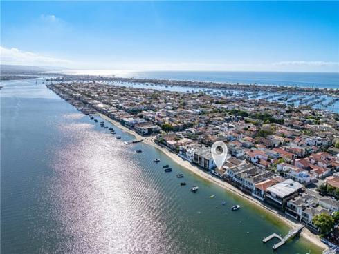 318  Via Lido Nord  , Newport Beach, CA