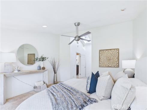 519  Vista Flora  , Newport Beach, CA