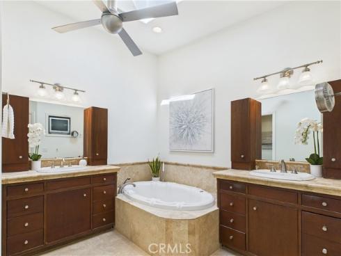 519  Vista Flora  , Newport Beach, CA