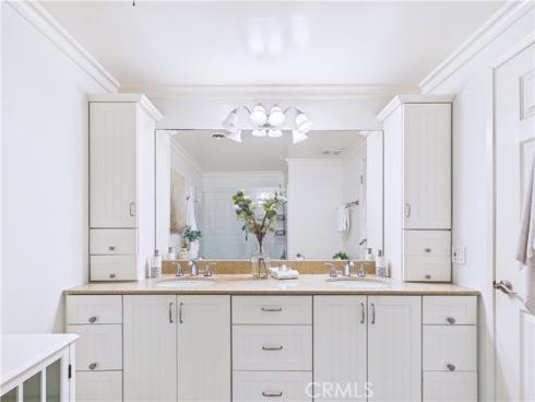 519  Vista Flora  , Newport Beach, CA