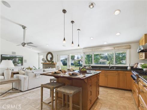 519  Vista Flora  , Newport Beach, CA