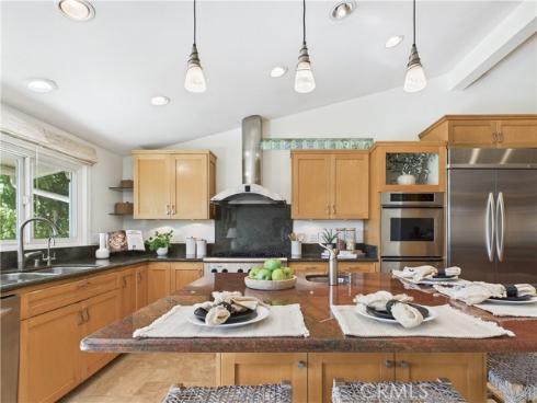 519  Vista Flora  , Newport Beach, CA