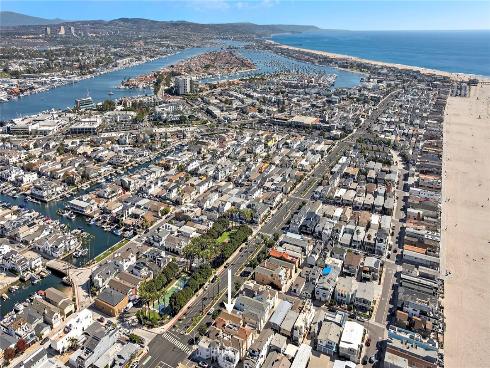 3709 W Balboa  , Newport Beach, CA