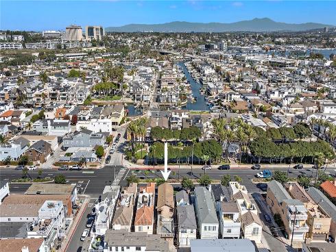 3709 W Balboa  , Newport Beach, CA