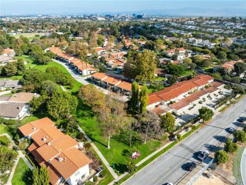 2209  Vista Huerta  , Newport Beach, CA