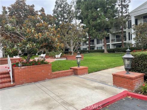 101  Scholz  123  Plaza, Newport Beach, CA
