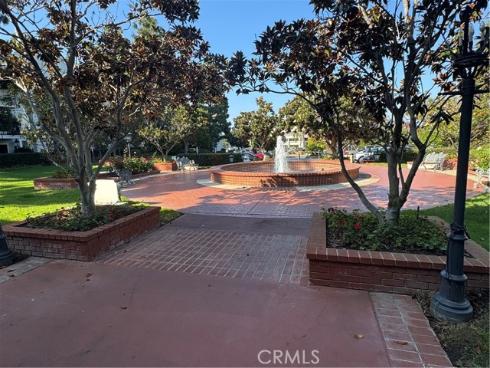 101  Scholz  123  Plaza, Newport Beach, CA