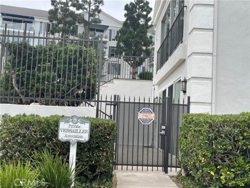 101  Scholz  123  Plaza, Newport Beach, CA