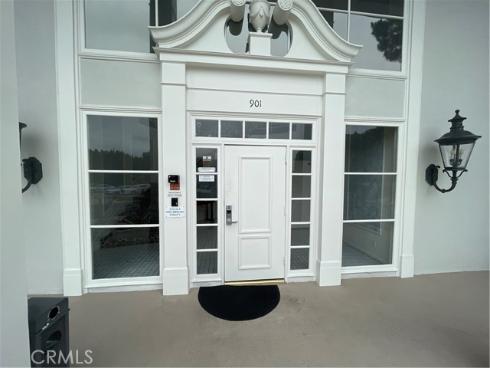 101  Scholz  123  Plaza, Newport Beach, CA