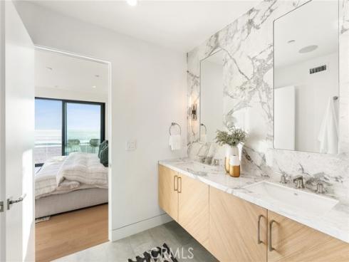 5007  Seashore  , Newport Beach, CA