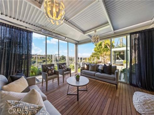 58  Victoria  , Newport Beach, CA