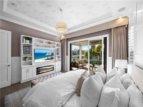 58  Victoria  , Newport Beach, CA