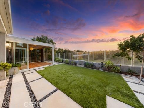 58  Victoria  , Newport Beach, CA