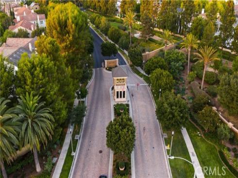 58  Victoria  , Newport Beach, CA