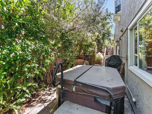 338  Vista Madera  , Newport Beach, CA