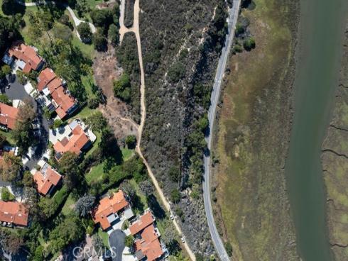 338  Vista Madera  , Newport Beach, CA