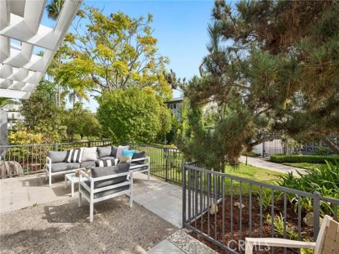 1008  Buckingham  17  Lane, Newport Beach, CA