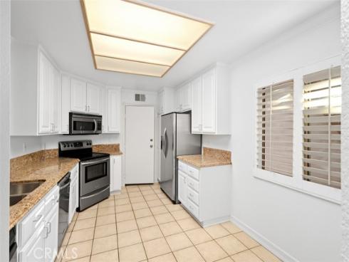 320  Villa Point  , Newport Beach, CA