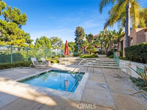 320  Villa Point  , Newport Beach, CA
