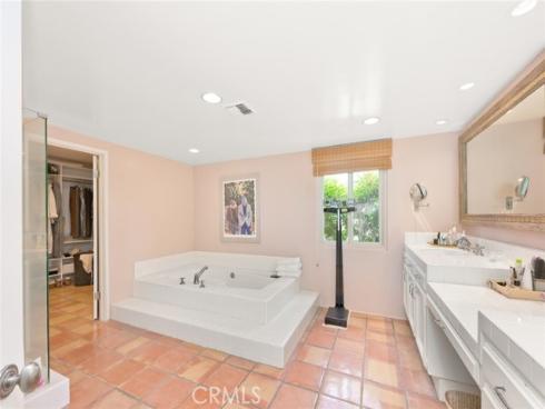 124  Via Quito  , Newport Beach, CA