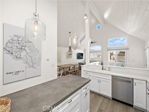 207  40th  2  Street, Newport Beach, CA